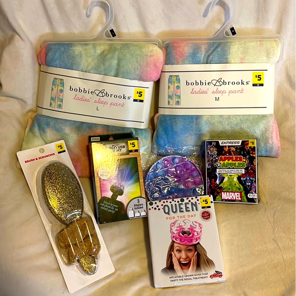$40 value! Fun teen girls bundle! All new with tags!